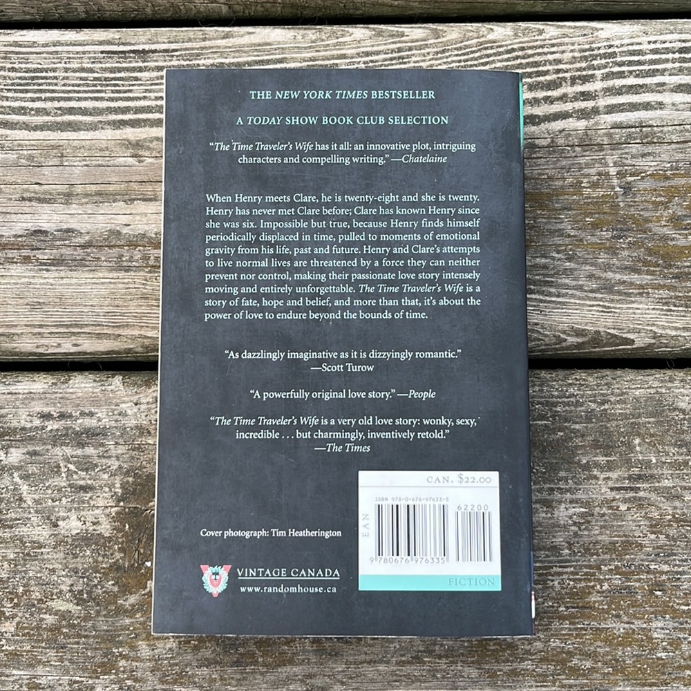 The Time Traveler’s Wife Paperback Book - Picture 2 of 2